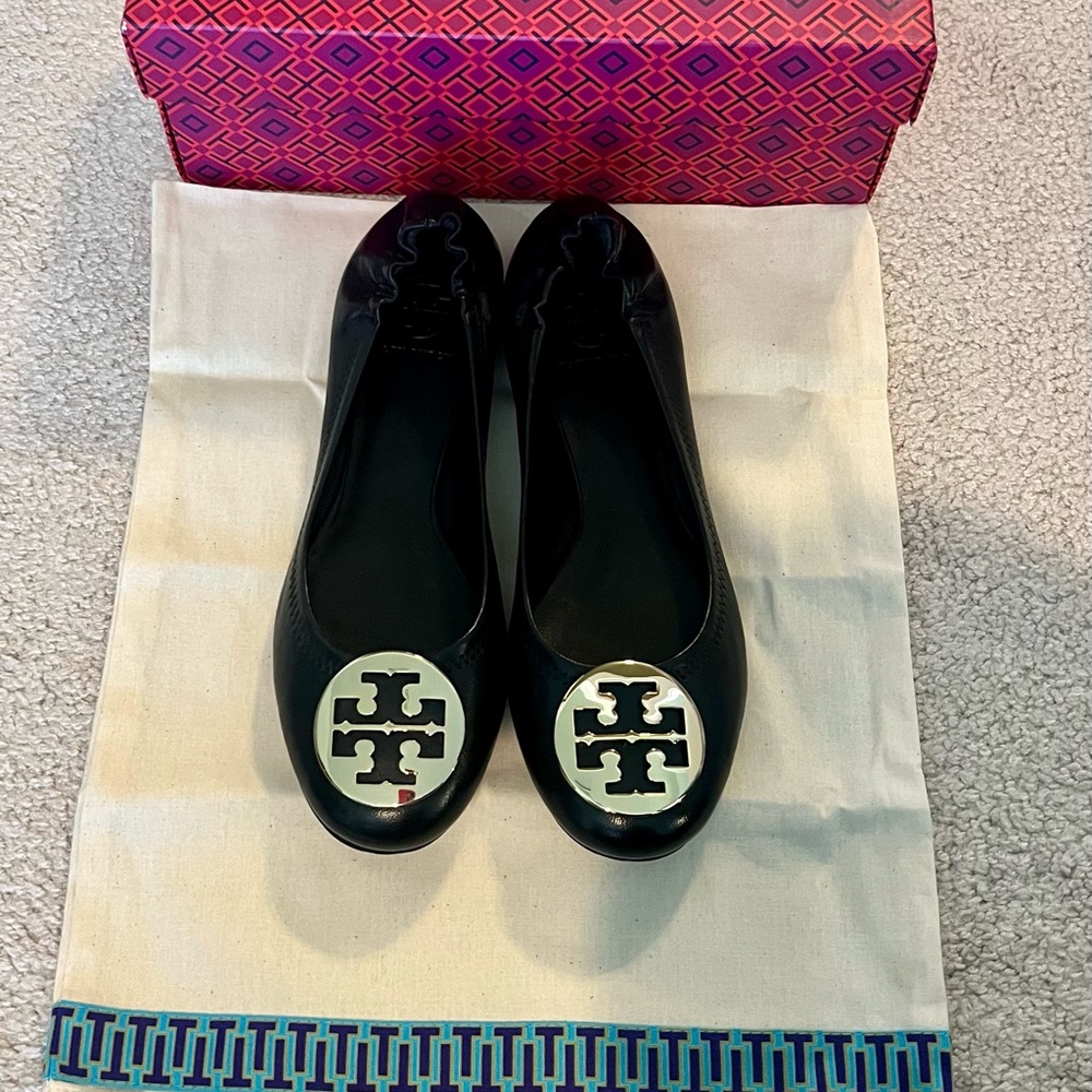 NWT- Tory Burch Reva Ballet black/gold size 9